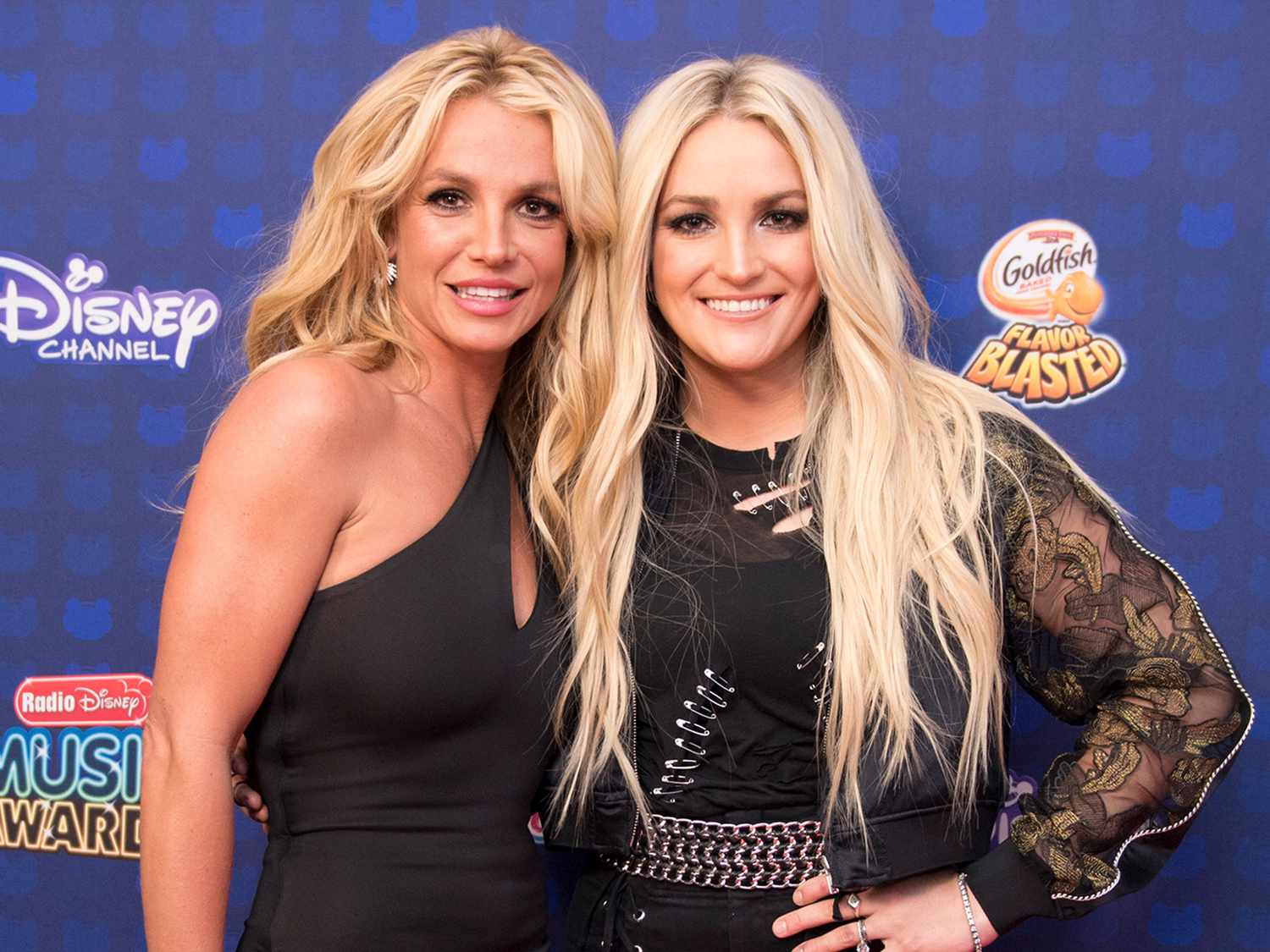 Image of Britney Spears and sister Jamie Lynn