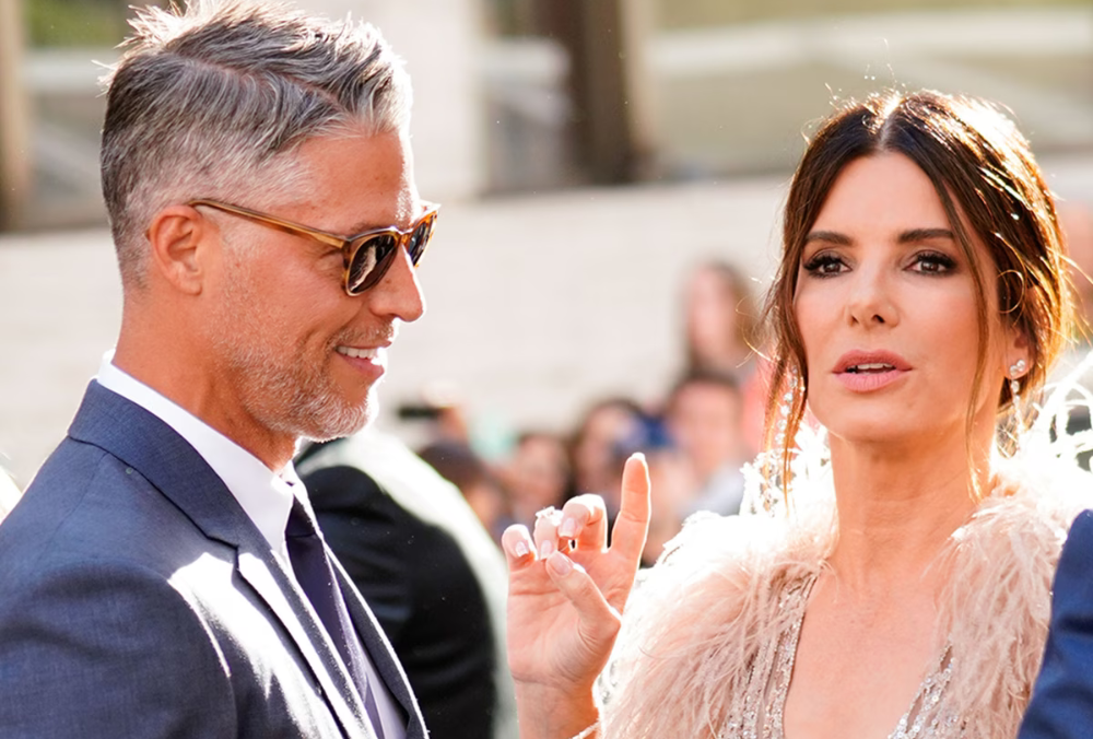 Sandra Bullock 's Partner Bryan Randall Passes Away at 57 After Private Battle with ALS