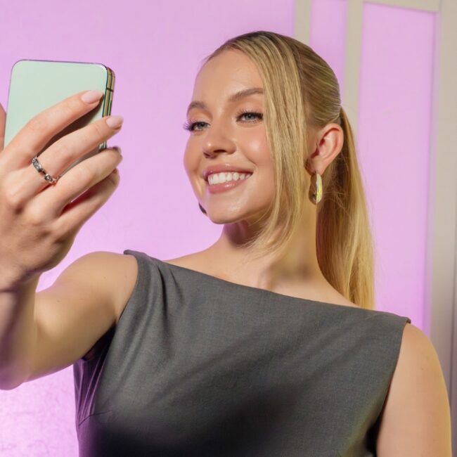 Sydney Sweeney's Response to Samsung's AI Portrait Raises Eyebrows